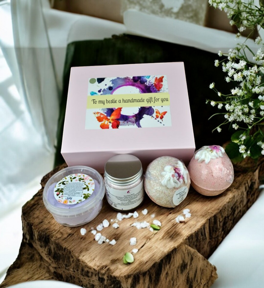 Personalised Gift Set for Best Friends - To my Bestie Label - Vegan - Whipped Soap, Bath Bombs and Body Butter-0